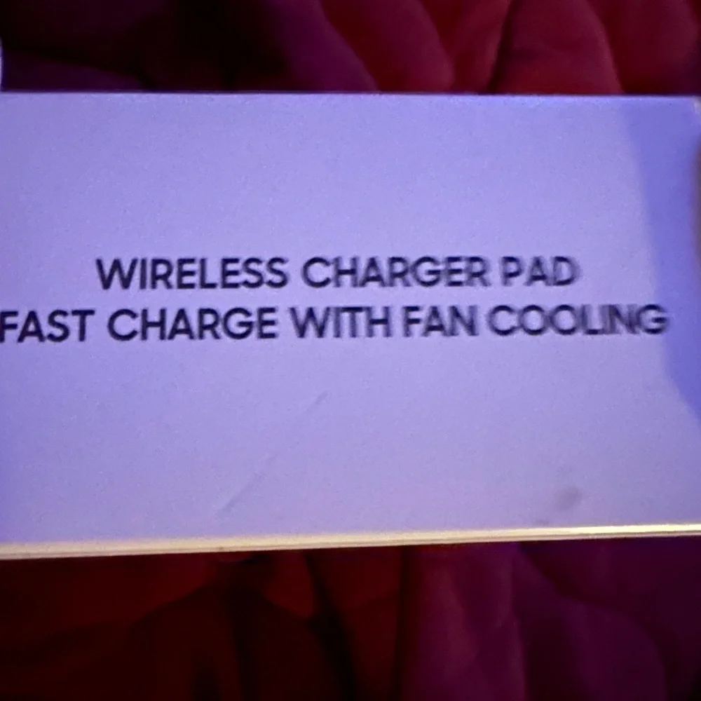 NWT Samsung Wireless 9W Fast Charger With Fan Cooling